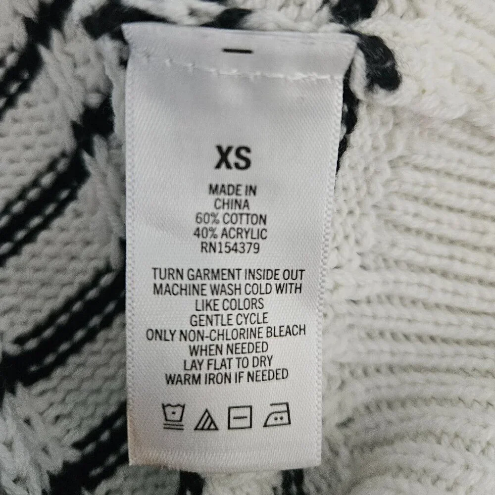 Aeropostale Black & White Striped Crew X-Small Sweater